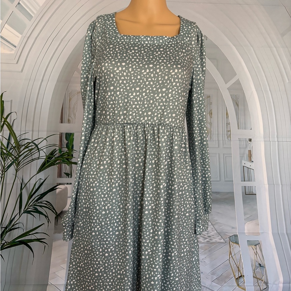 Elegant Green Polka Dot Dress